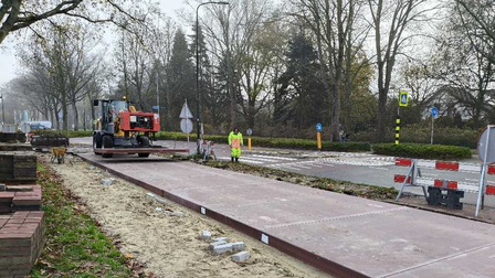 Aanleg betonplaten fietspad Het Malevoort